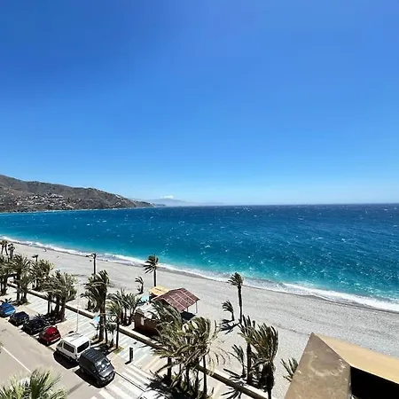 Pushe Playa Velilla & Tradition 3 *